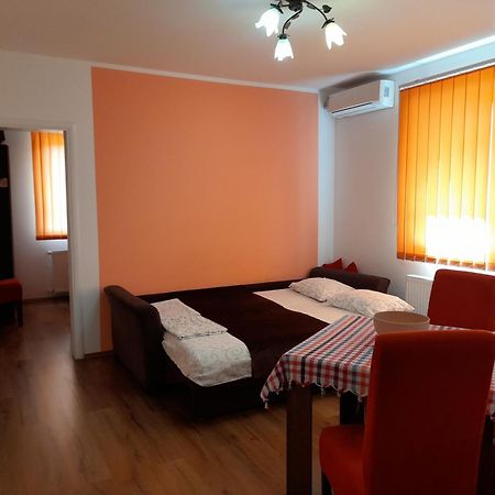 Kety Apartments 크라구예바츠 외부 사진