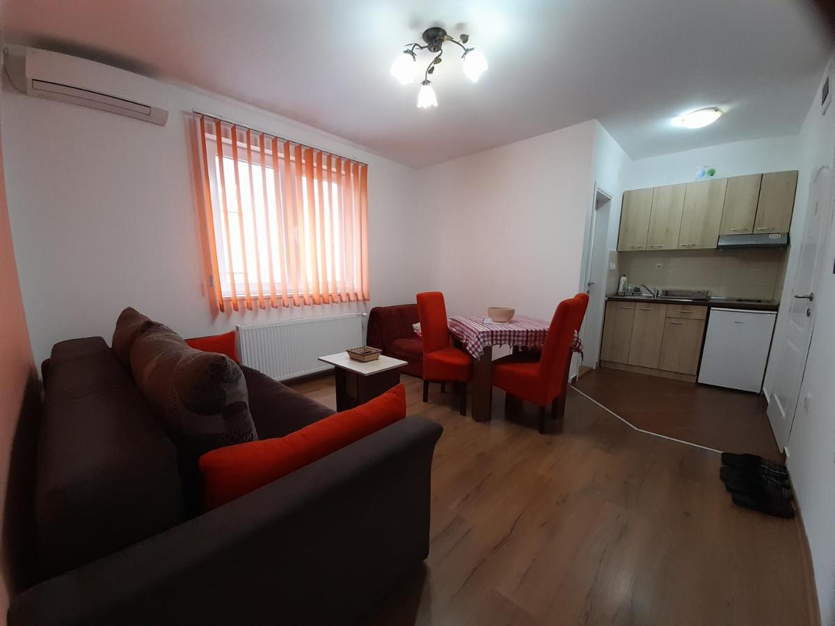 Kety Apartments 크라구예바츠 외부 사진