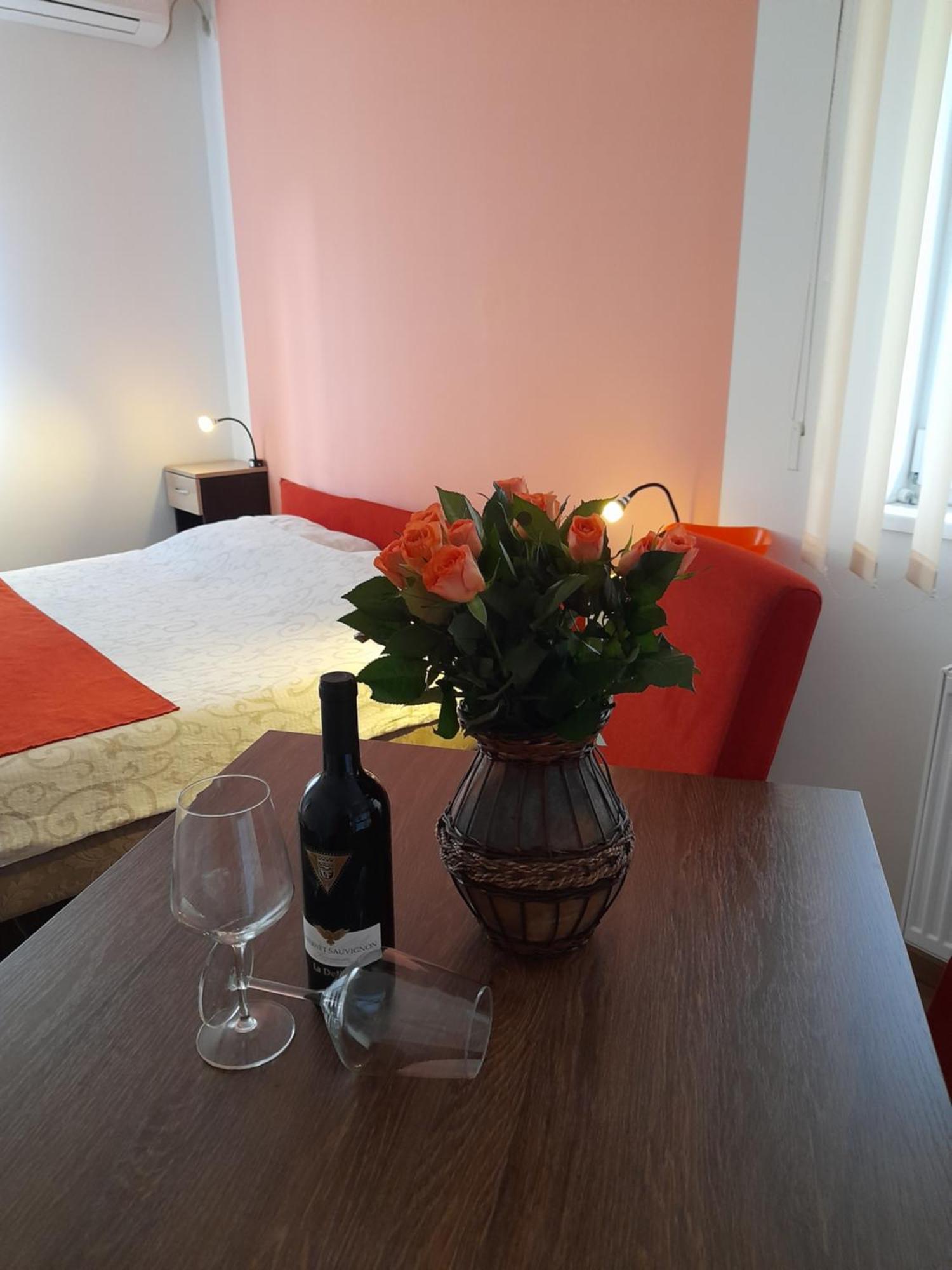 Kety Apartments 크라구예바츠 외부 사진
