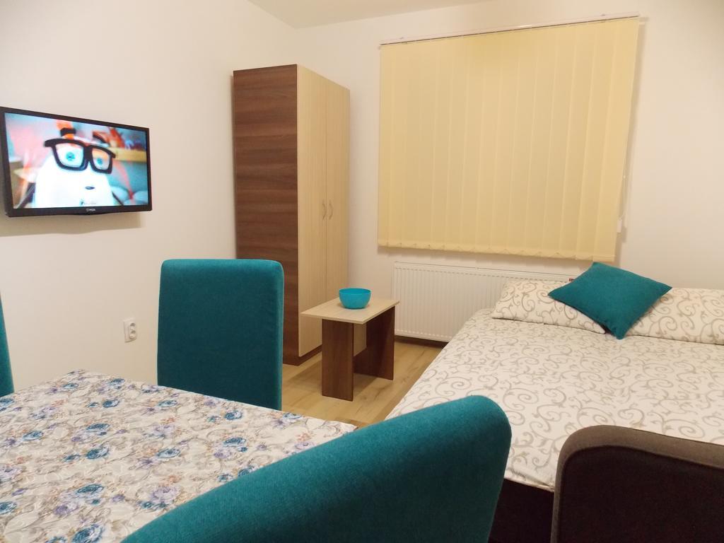 Kety Apartments 크라구예바츠 외부 사진